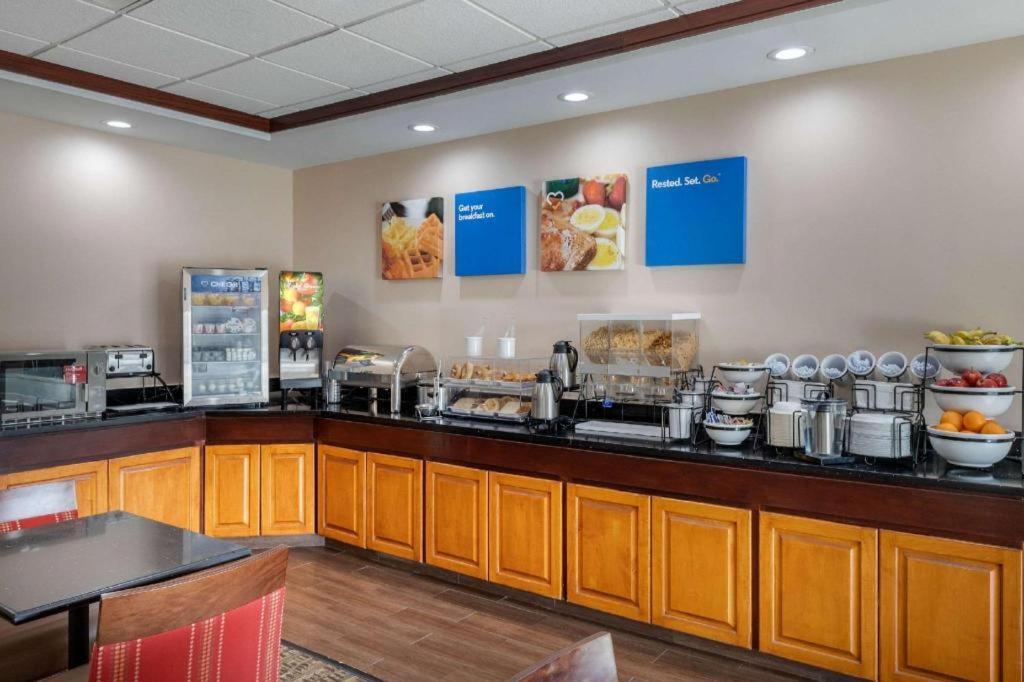 Comfort Inn & Suites Camden Buitenkant foto